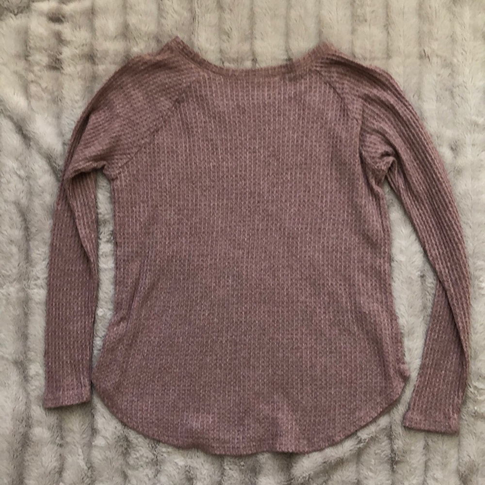 American Eagle long sleeves - Picture 3 of 3